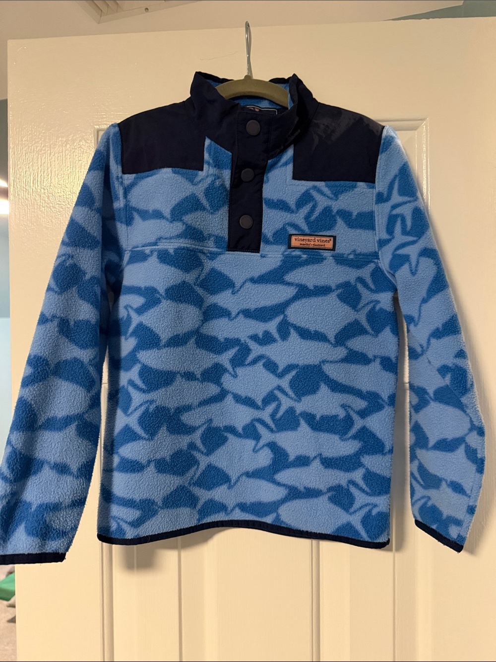 Kids Vineyard Vines Light and Navy Blue Patterned Fleece Pullover Size 6 Boys
